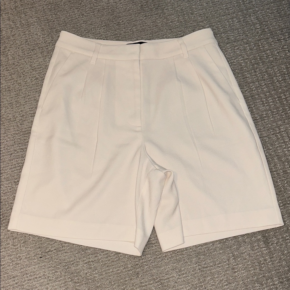 Express Cream Trouser Shorts